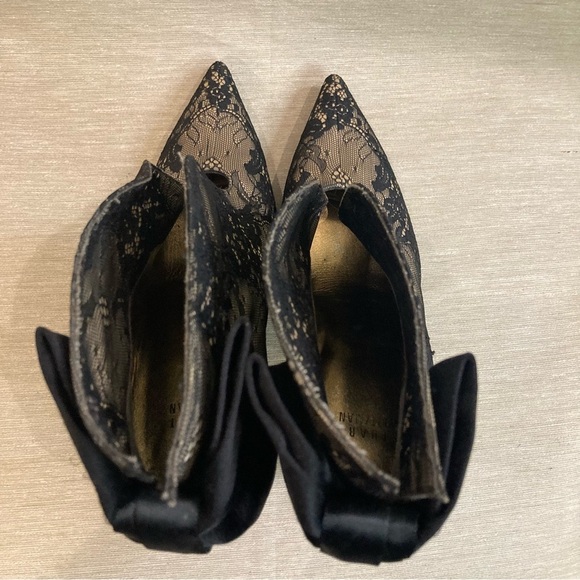 STUART WEITZMAN Sz 8.5 Lace Satin Bow Pointy  Toe 4” Heels Shooties Shoes - Picture 10 of 16